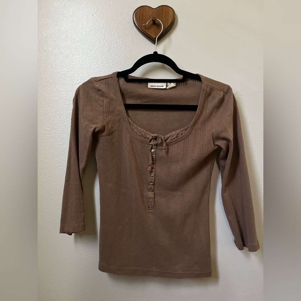 DKNY JEANS Y2K three quarter sleeve knit top size small